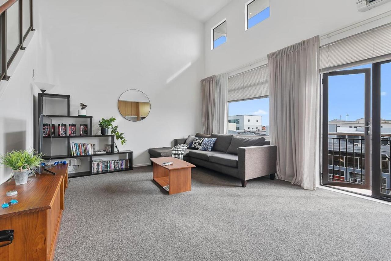 Roomy High-Ceiling Loft Apartment - Free Parking! Auckland Exterior photo