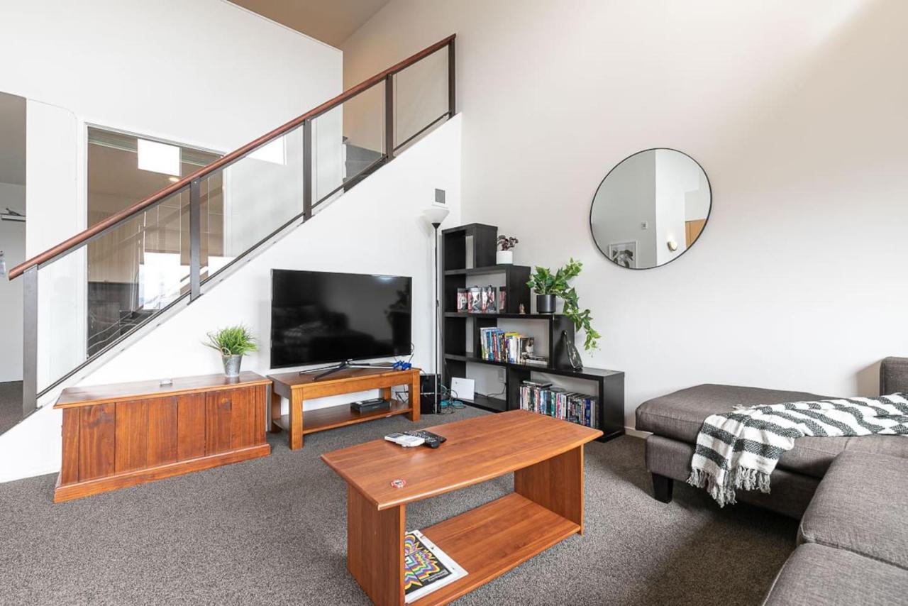 Roomy High-Ceiling Loft Apartment - Free Parking! Auckland Exterior photo